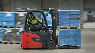 Linde E16C - Elektrostapler